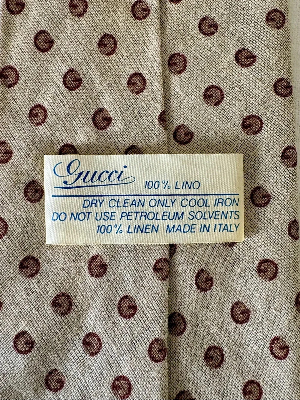 Gucci selling 20+